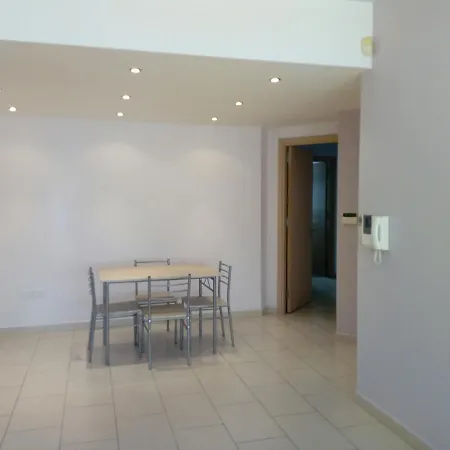 Апартаменты Beautiful 3-bed In Strovolos Никосия
